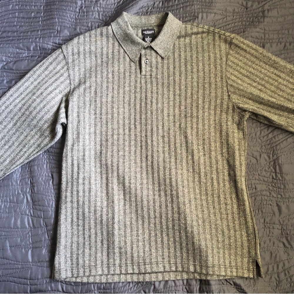 Van Heusen Long Sleeve Polo Size Medium